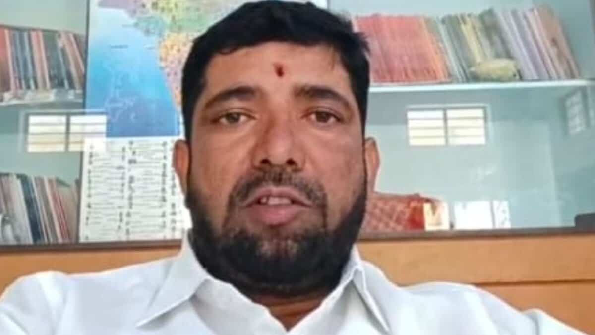 Telangana Bajrang Dal leader warns Muslims against attending Devi Navrathri dandiya events in the state.