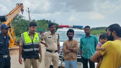 The image shows the police speaking to Mohd Raheem, who tried to kill himself by drowning in Dundigal Cheruvu on Saturday, September 6, 2025.