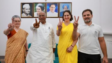 Sonia Gandhi, Malikarjun Kharge, Priyanka Gandhi and rahul gandhi