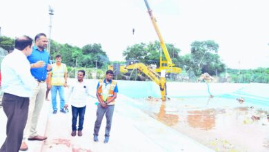 GHMC Commissioner RV Karnan inspecting Necklace Road Monday