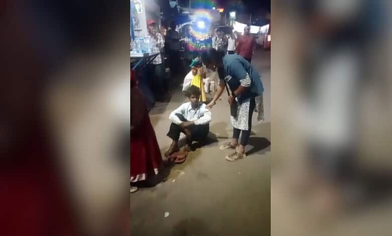 Bus conductor's quick response saves man having seizure in Hyderabad
