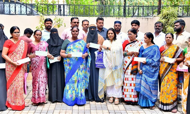 GHMC mayor distributes cheques under Kalyan Lakshmi scheme