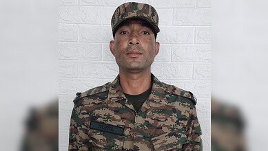 Ambulance assistant of the Indian Army Sunil