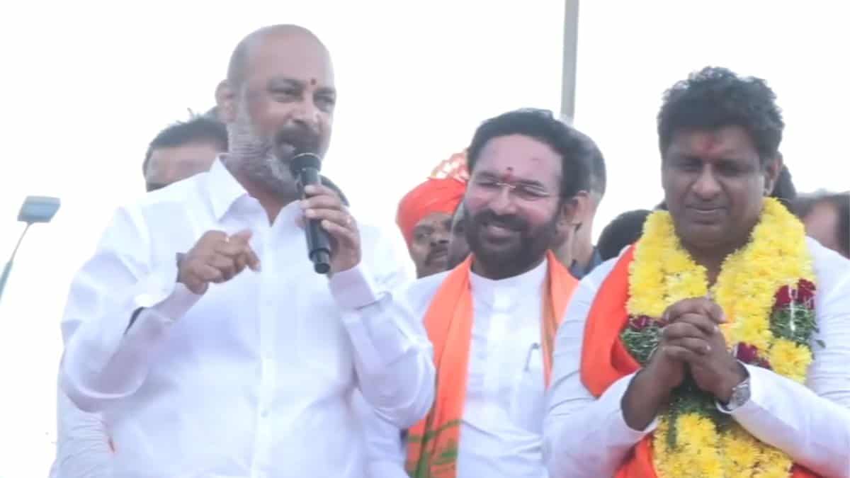 BJP candidate for Jubilee Hills bypoll on his way to file his nomination