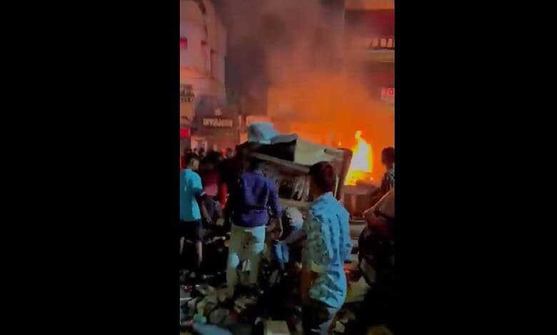Violence breaks out in Cuttack over Durga idol procession