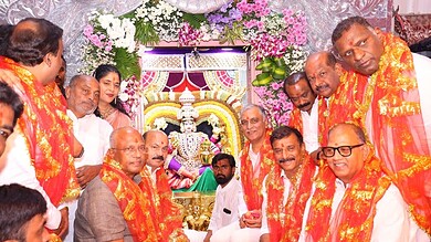 Harish Rao offers prayers at Bhagyalakshmi Temple in Hyderabad