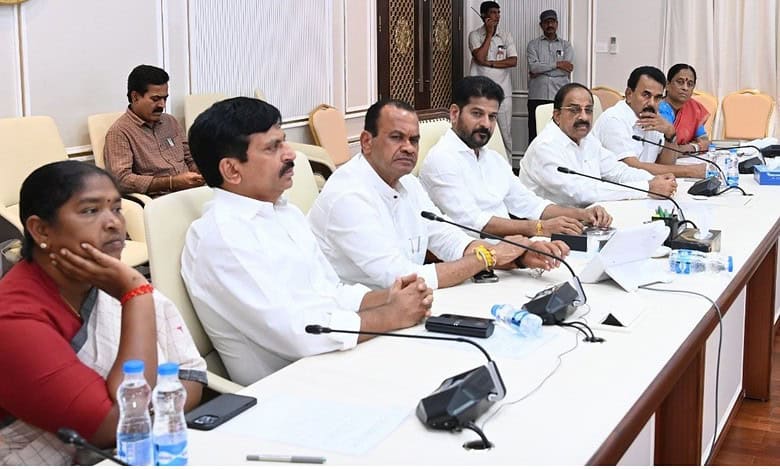 Telangana cabinet gives its nod to amend Section 21 (3) of the Telangana Panchayat Raj Act of 2018, to enable candidates having more than 2 children to contest in the local body elections.