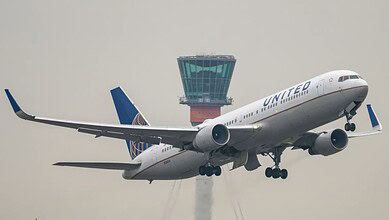 United Airlines plane
