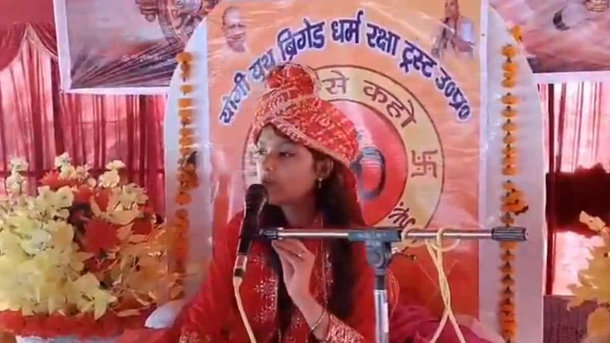 Bal Vidushi Lakshmi made provocative claims of how Muslims mix spit and urine in food to desecrate Hindu values.