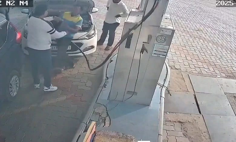 A sub divisional magistrate in Rajasthan slapped petrol bunk staff