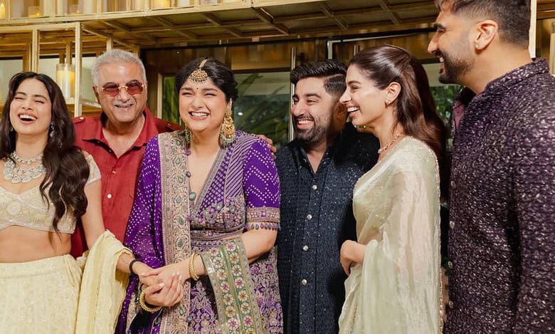 Anshula Kapoor's family