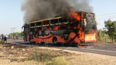 bus traveling from Jaisalmer to Jodhpur caught fire