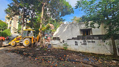 HYDRAA removing encroachments in Kondapur