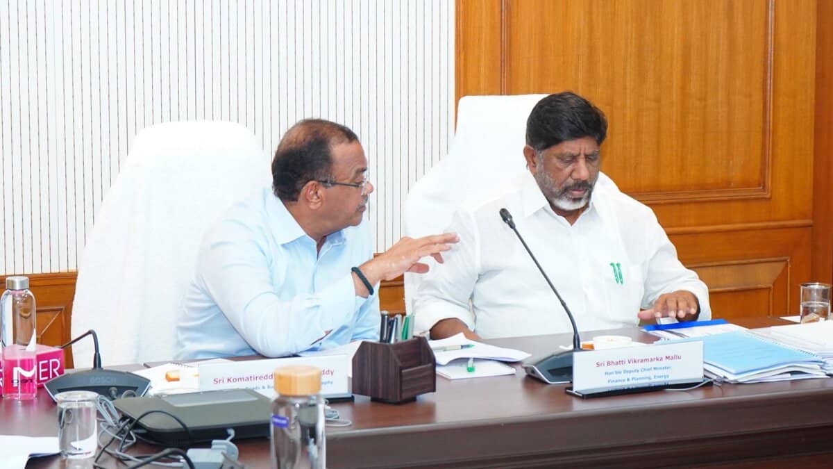 Telangana govt to take up construction of roads at a cost of Rs 10,986 Cr