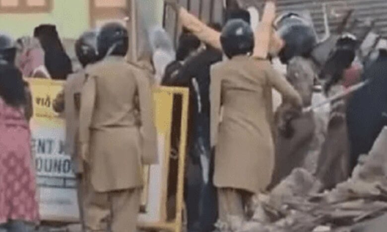 gujarat dargah demolition