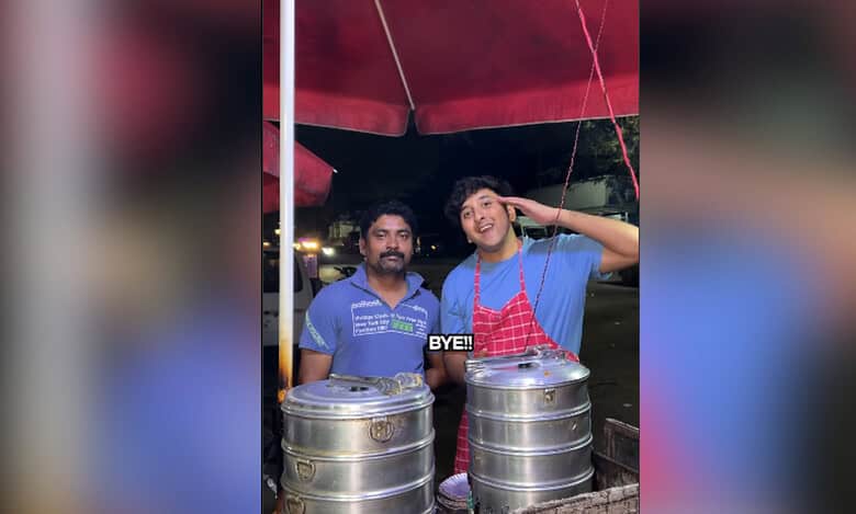 Instagram reel maker works at momo stand to compare with BCom students' earnings