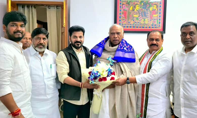 Naveen Yadav, Revanth Reddy, meet Congress high command in Delhi