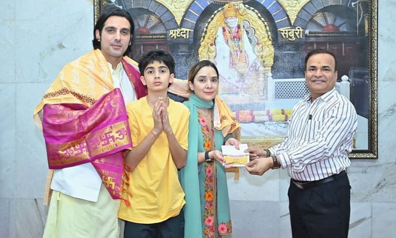 Zayed Khan at Shirdi