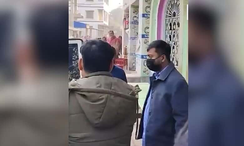 Humayun Kabir's son Golam Nabi Azad detained for attacking policeman