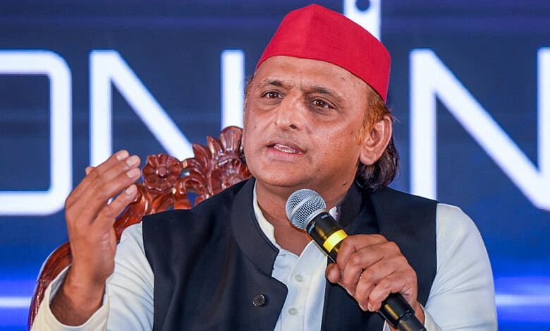 Hyderabad Samajwadi Party MP Akhilesh Yadav speaks during the 'Vision India' summit.