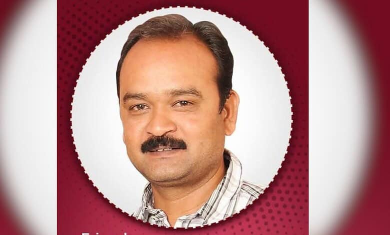 Cameraman Damodar died after suffering a heart attack while covering a KTR event in Jeedimetla industrial estate in Malkajgiri Medchal district.