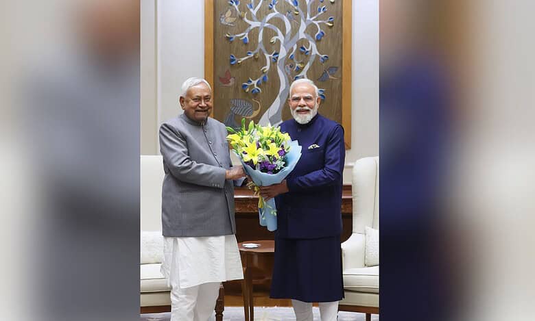 Bihar chief minister Nitish Kumar with Prime minister Narendra Modi