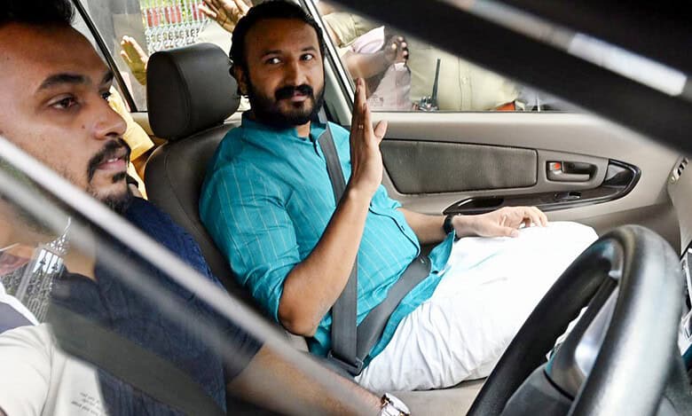 Congress expelled MLA Rahul Mamkootathil