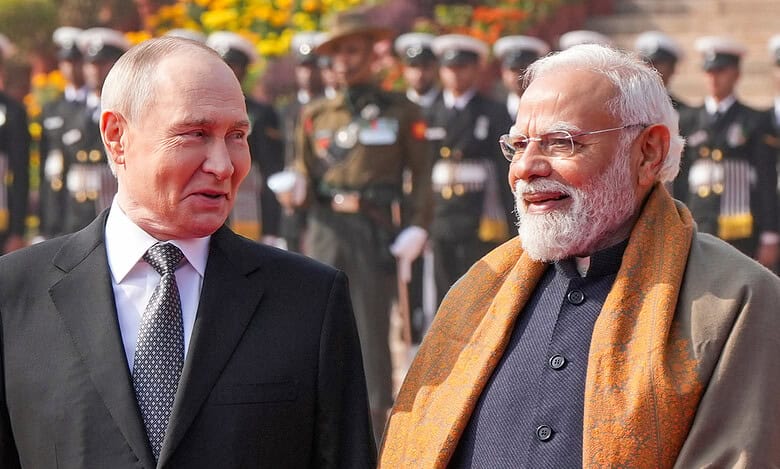 Russian President Vladmir Putin received by Prime Minister Narendra Modi ar Rashtrapati Bhavan