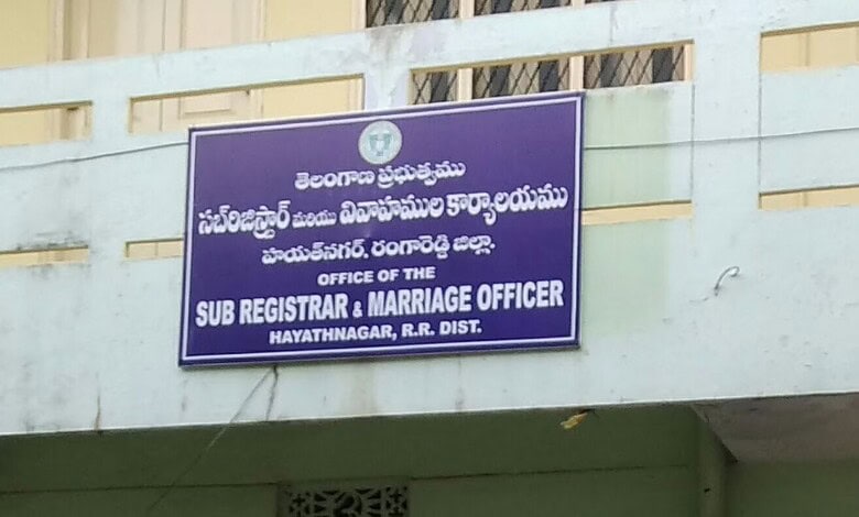 Telangana scraps elevated platforms at Sub Registrar offices