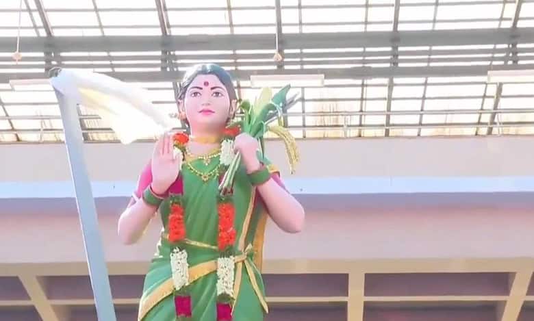 Telangana Thali statue