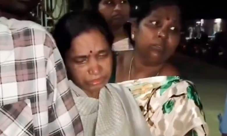 Family members of the RTC driver protest over his death