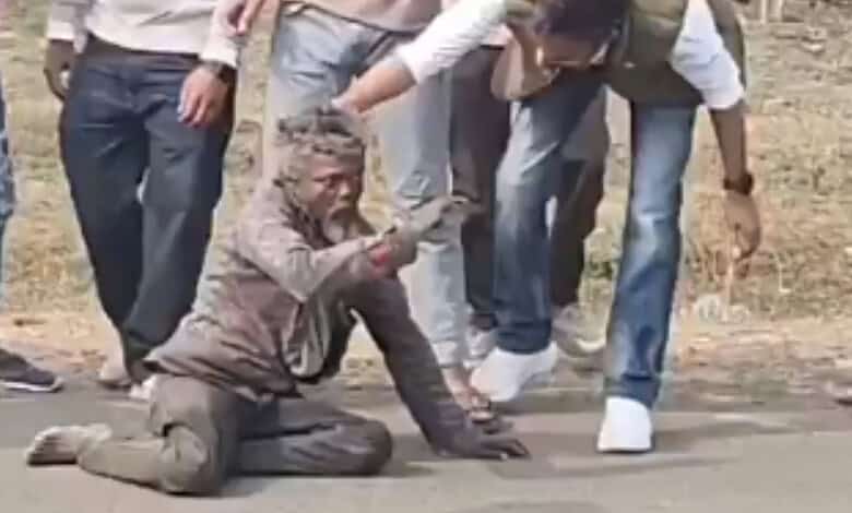 Mob attacks elderly man, left seriously injured in Aklera, Rajasthan