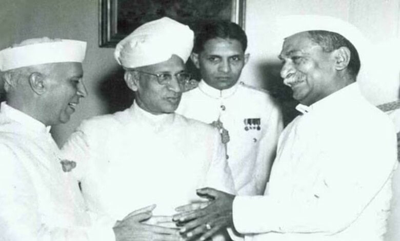 Rare video shows Nehru, Radhakrishnan playing cricket in 1953