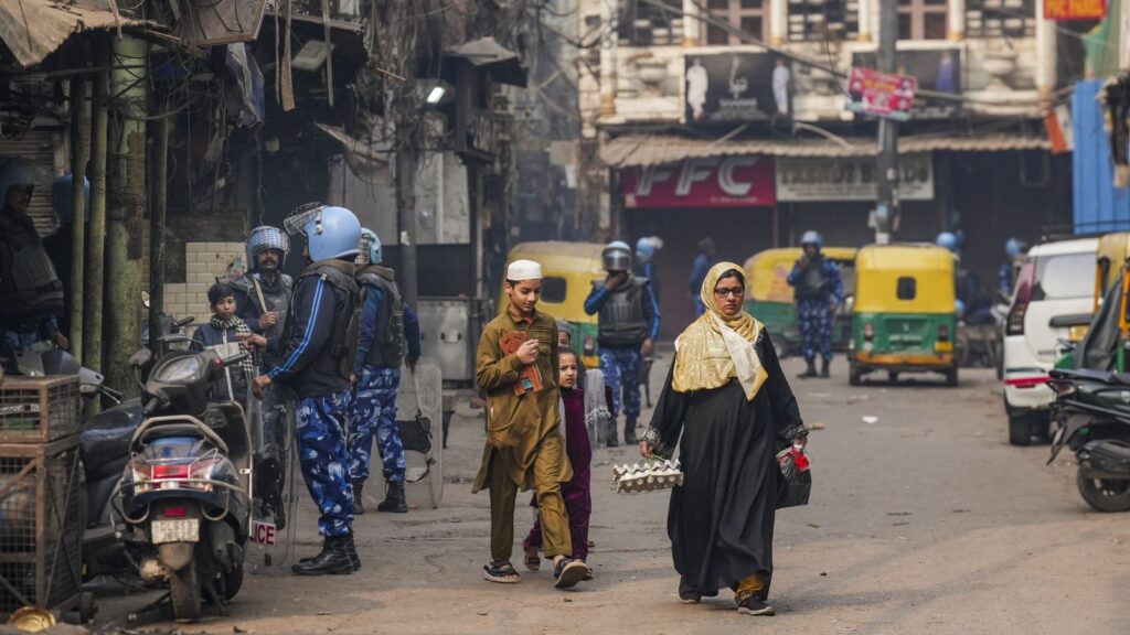 New Delhi: Security personnel stand guard during Friday prayers at Jama Masjid, in the wake of recent Turkman Gate demolition, in New Delhi, Friday, Jan. 9, 2026. (PTI Photo/Karma Bhutia)