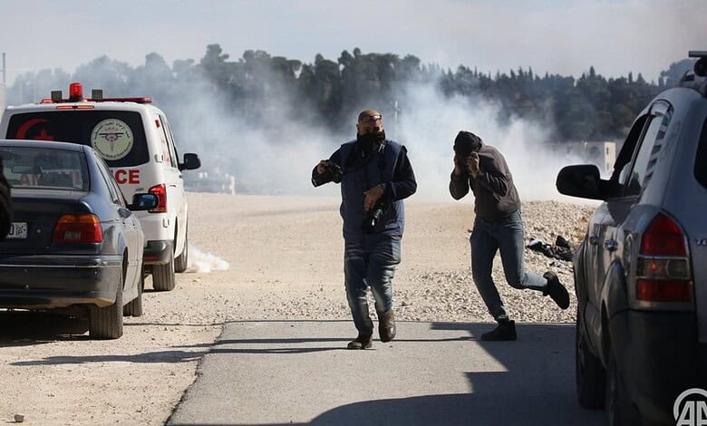 Israeli soldiers raid West Bank