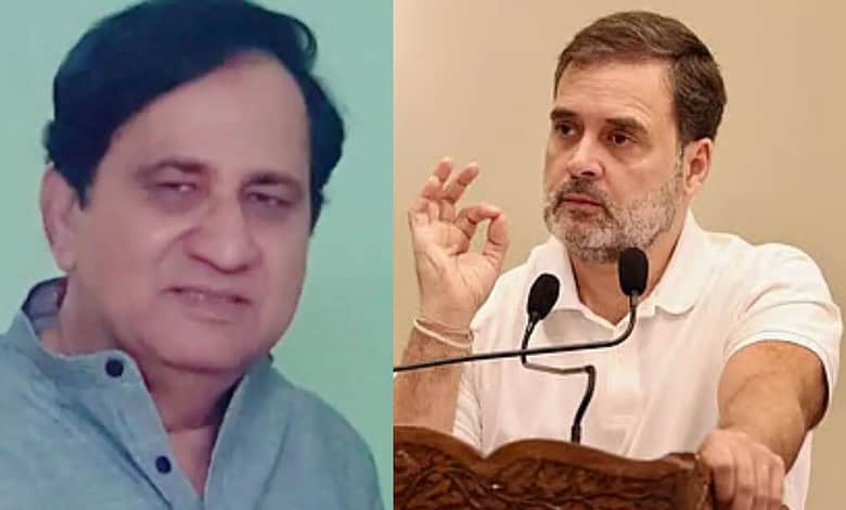 Former Congress leader Shakeel Ahmad (left) and LoP in Lok Sabha Rahul Gandhi