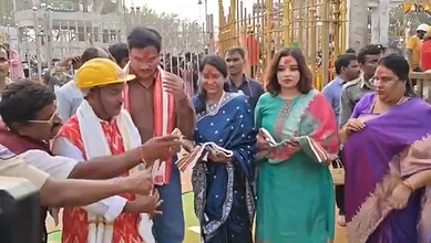 HyDRAA Commissioner AV Ranganath participates in Medaram Jatara