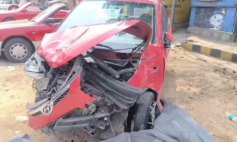 Car rams four parked vehicles in Hyderabad