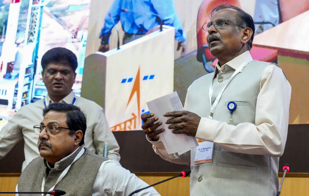 ISRO launches PSLV-C62