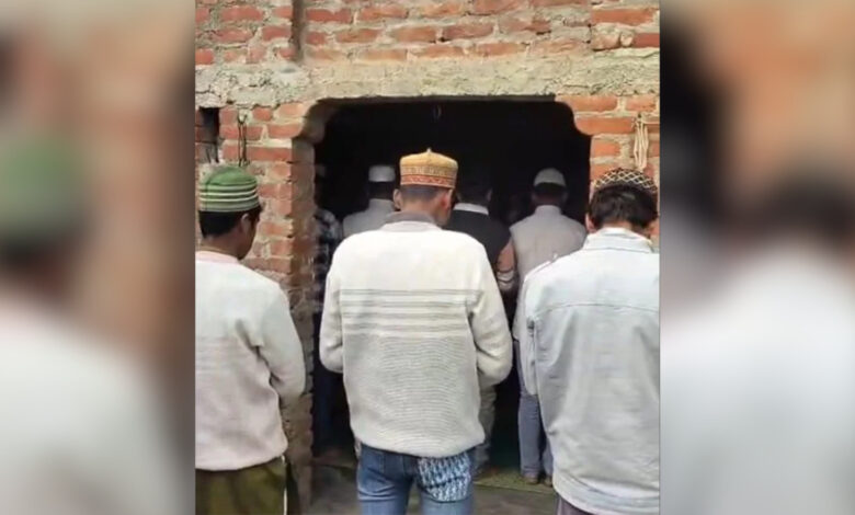Allahabad HC issues notice to Bareilly DM, SSP for ‘interference’ in namaz at private property