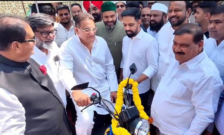 Minority Welfare Minister Mohammed Azharuddin participates in asset distribution program at Nampally