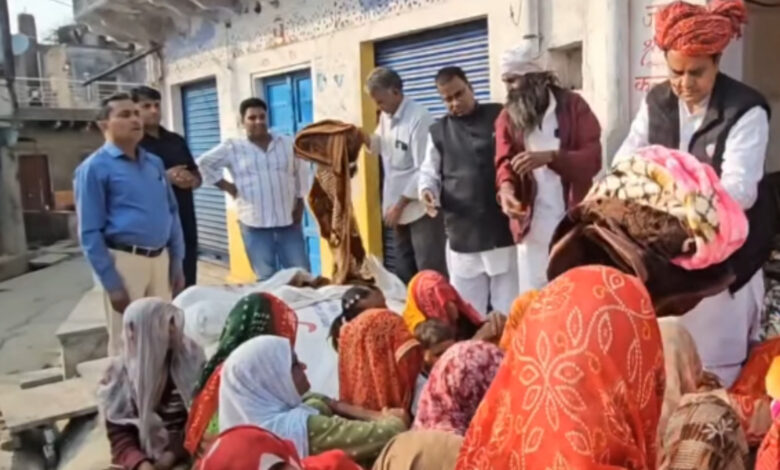 Ex BJP Rajasthan MP refuses to give blankets to Muslim women during distribution