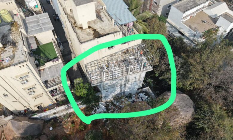 HYDRAA demolishes illegal building in Jubilee Hills