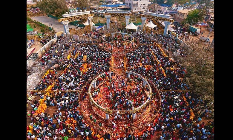 Devotees participate in Medaram Jatara