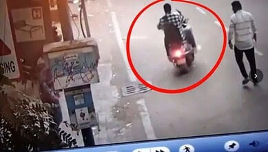 Suspects flee on victim's bike after a robbery in Koti