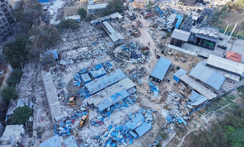 An overview of HYDRAA's anti-encroachment drive conducted near Madhapur on Thursday