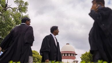 Lawyers in discussion outside court about AI tools in legal plea filing.