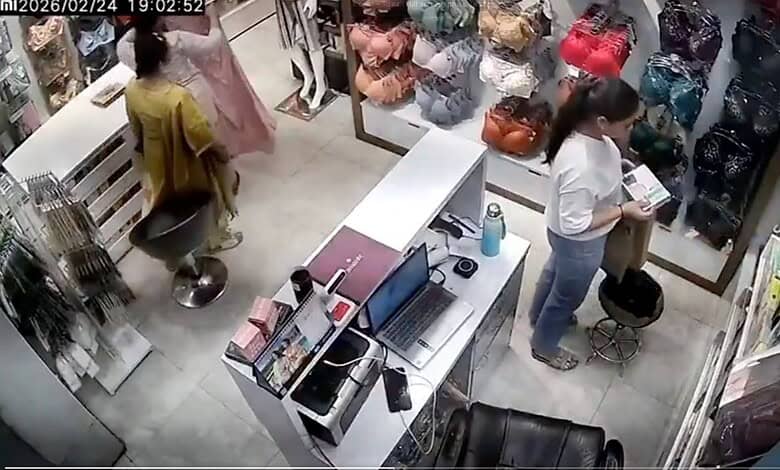 Undergarments worth Rs 10,000 stolen from Varanasi shop; 3 women booked