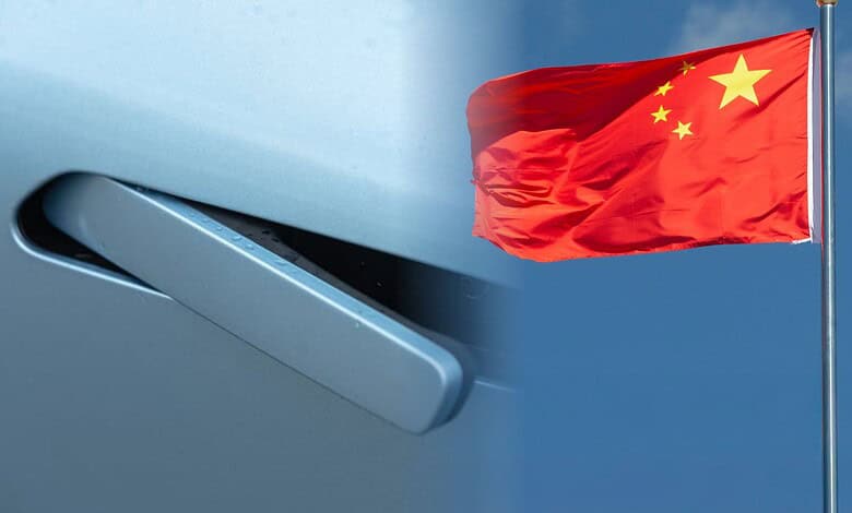 Hidden door Handle and China Flag