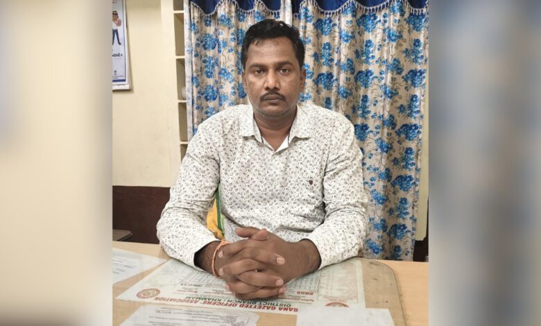 Telangana ACB catches Khammam Motor Vehicle Inspector in Rs 24K bribe case